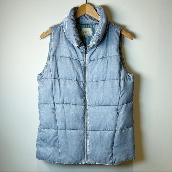LOFT Jackets & Blazers - Ann Taylor LOFT Women's Cozy & Warm Icy Blue Quilted Velvet Puffer Vest Size S